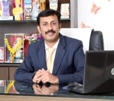 Name : Hon. Prof. Mandar P. Pasarnikar